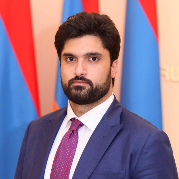 Picture of Սերժ Վարագ Սիսեռյան